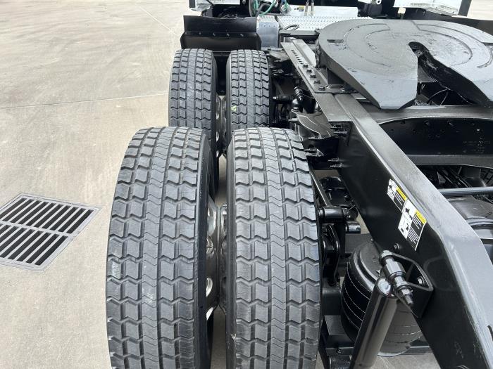 2022 Peterbilt 579-13