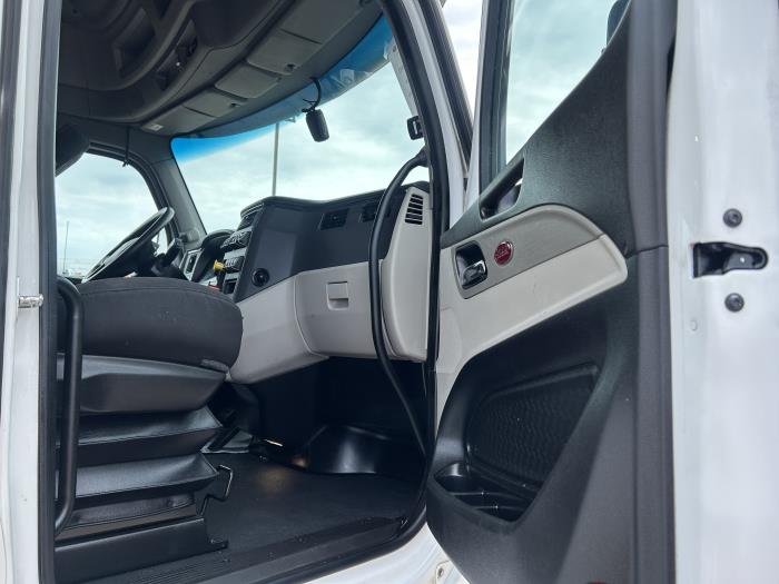 2022 Peterbilt 579-23