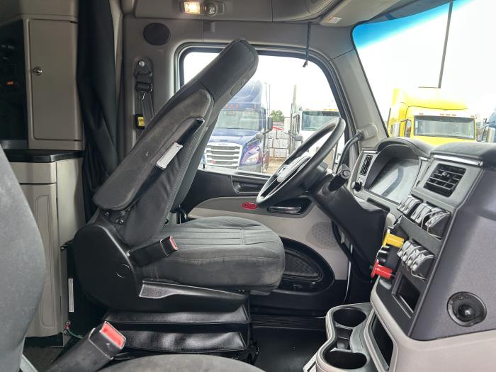 2022 Peterbilt 579-24