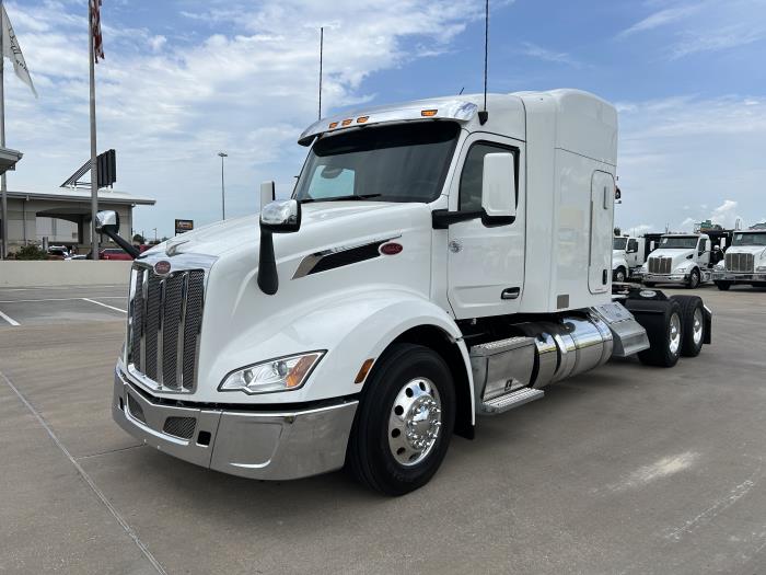 2023 Peterbilt 579-1