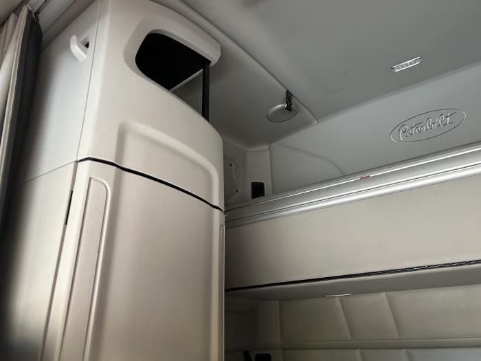 2022 Peterbilt 579-29