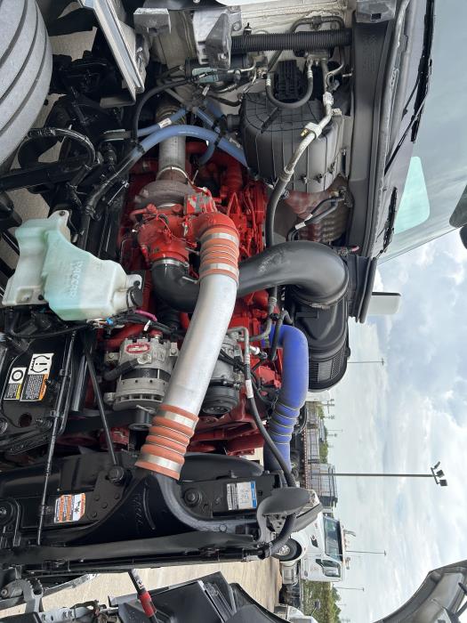 2023 Peterbilt 579-19