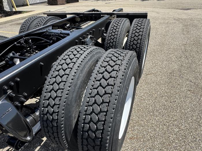 2020 Freightliner Business Class M2 106-6