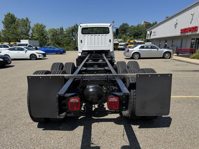 2020 Freightliner Business Class M2 106-7