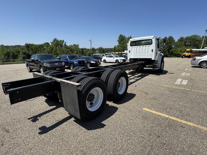2020 Freightliner Business Class M2 106-8
