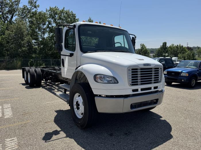 2020 Freightliner Business Class M2 106-10