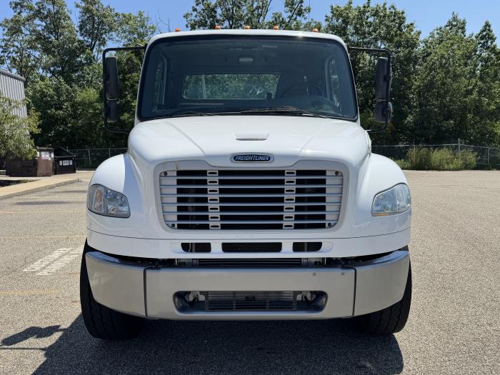 2020 Freightliner Business Class M2 106-11
