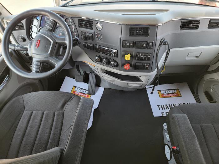 2021 Peterbilt 579-17