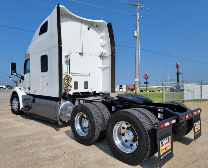 2021 Peterbilt 579-4