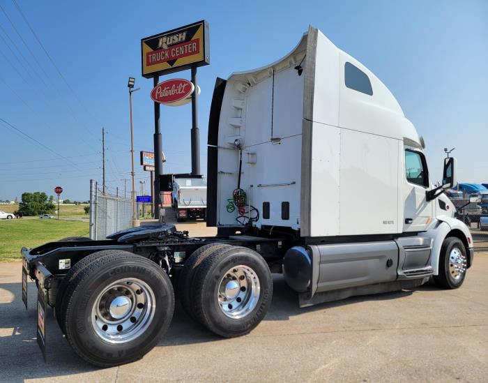 2021 Peterbilt 579-9