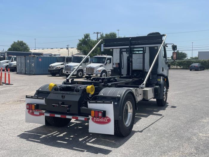 2025 Peterbilt 220-13