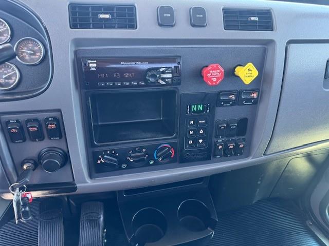 2019 Peterbilt 337-15