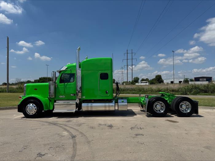 2026 Peterbilt 589-2
