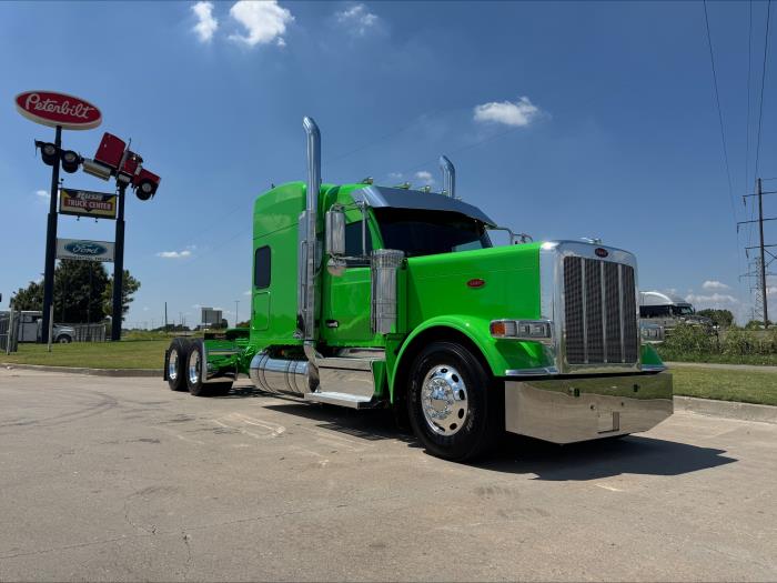 2026 Peterbilt 589-4