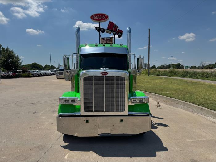 2026 Peterbilt 589-7