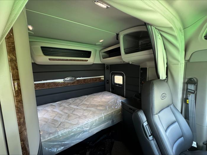 2026 Peterbilt 589-23