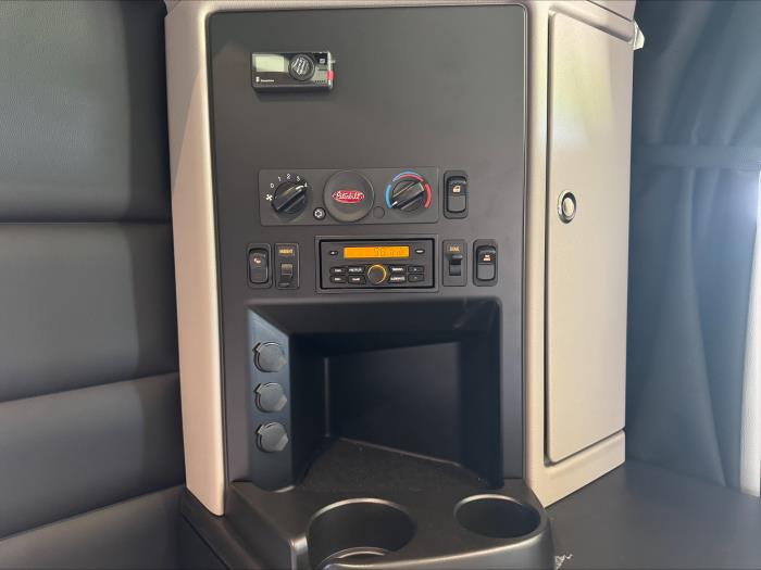 2026 Peterbilt 589-28