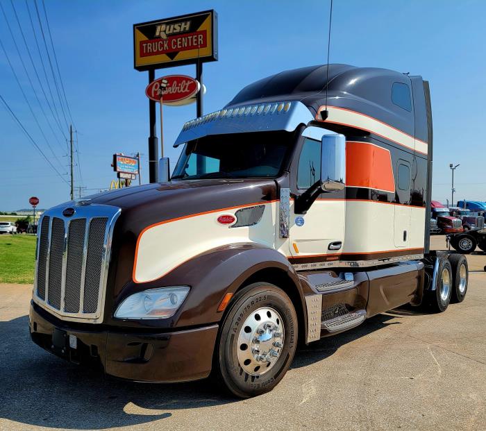 2020 Peterbilt 579 photo 2