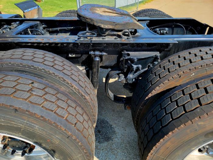 2020 Peterbilt 579-13