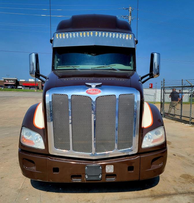 2020 Peterbilt 579-8