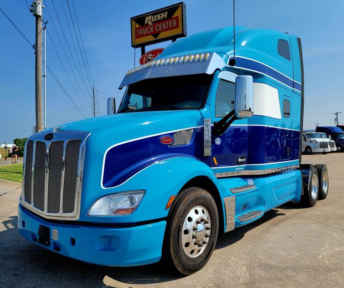 2020 Peterbilt 579 photo 2