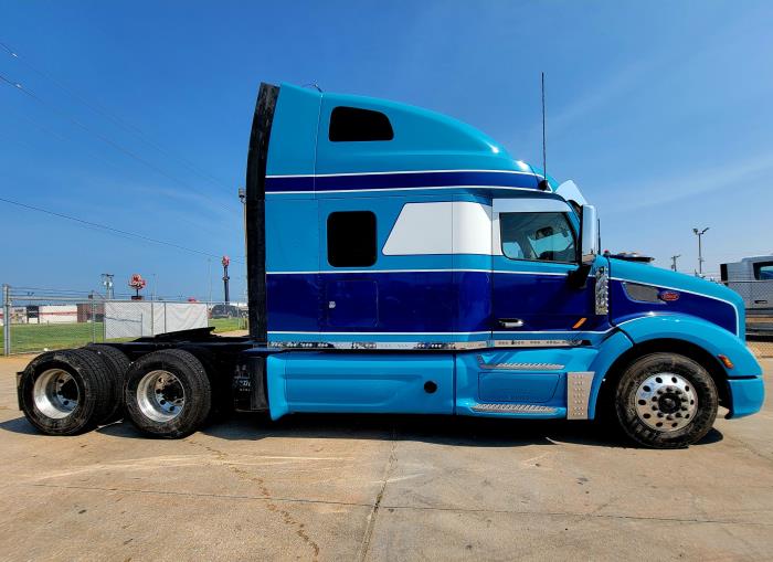 2020 Peterbilt 579-9