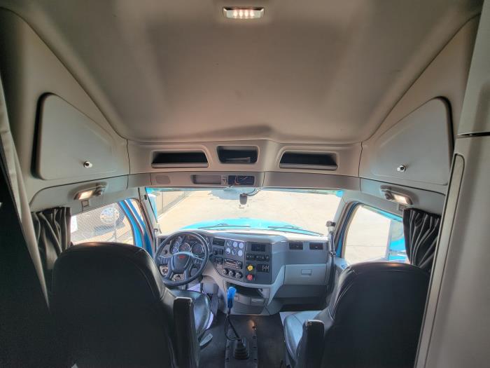 2020 Peterbilt 579-12