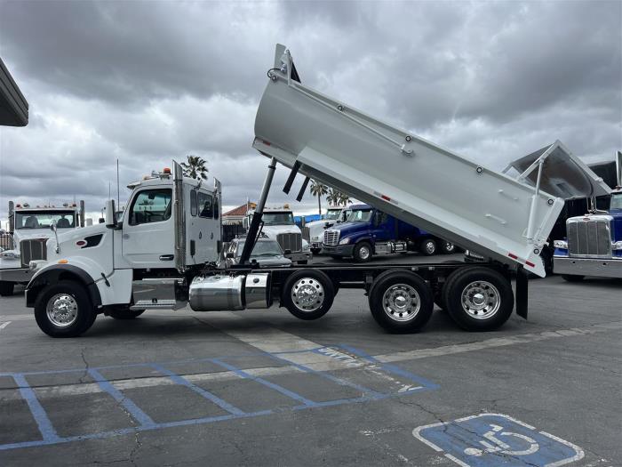 2026 Peterbilt 567-32