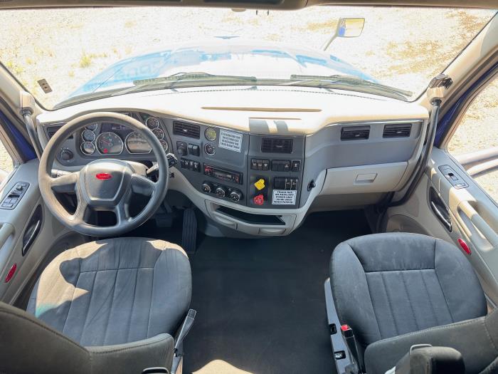 2022 Peterbilt 579-23