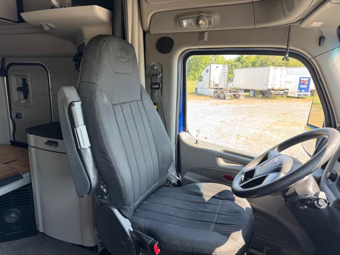 2022 Peterbilt 579-24