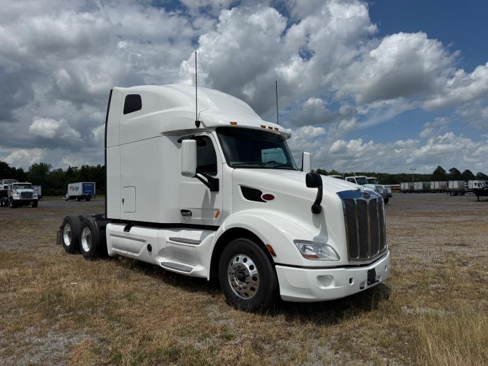2022 Peterbilt 579-3