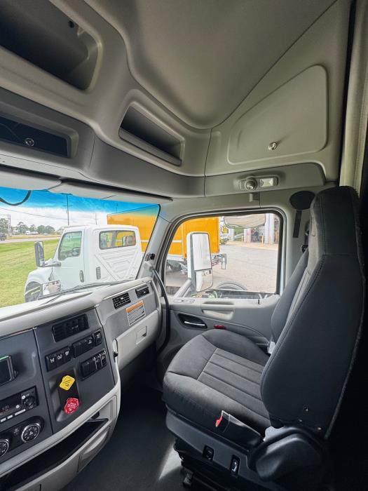 2022 Peterbilt 579-20
