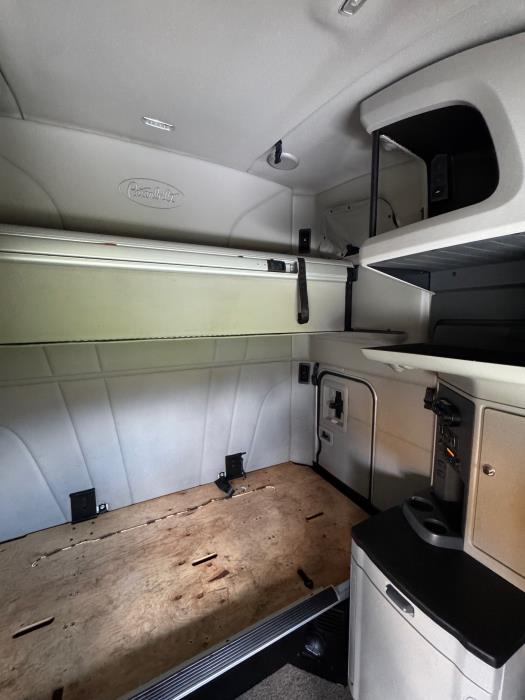 2022 Peterbilt 579-25