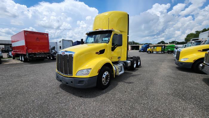 2021 Peterbilt 579-2