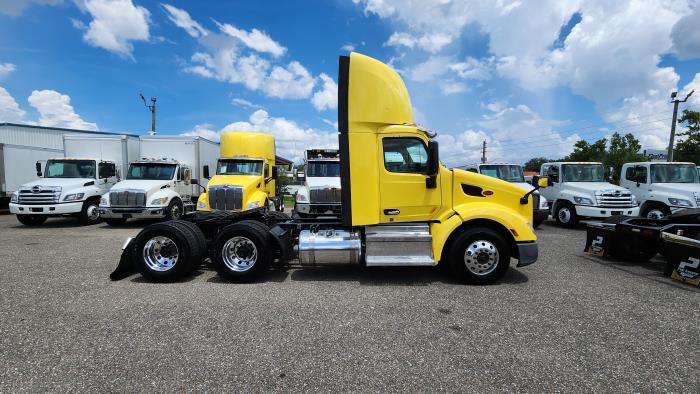 2021 Peterbilt 579-7