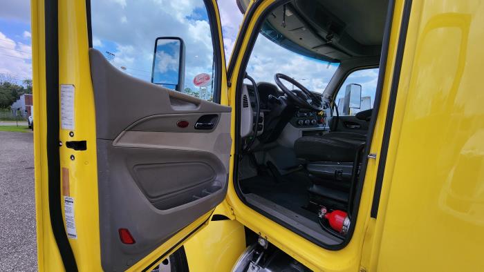 2021 Peterbilt 579-10