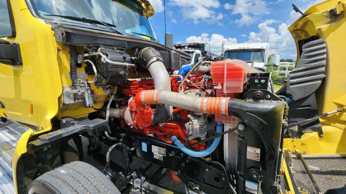 2021 Peterbilt 579-18