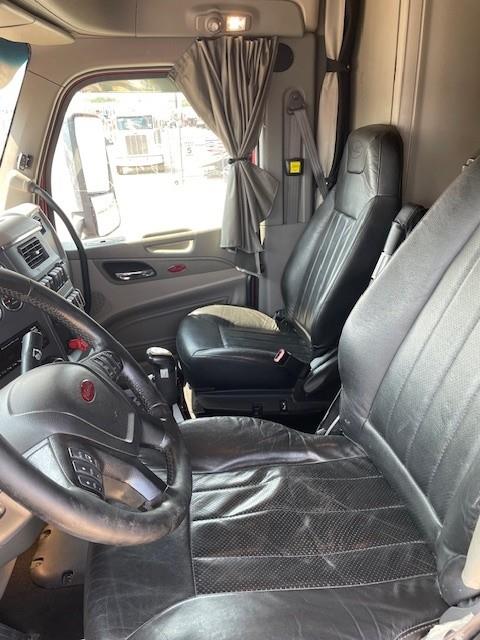 2021 Peterbilt 579-15