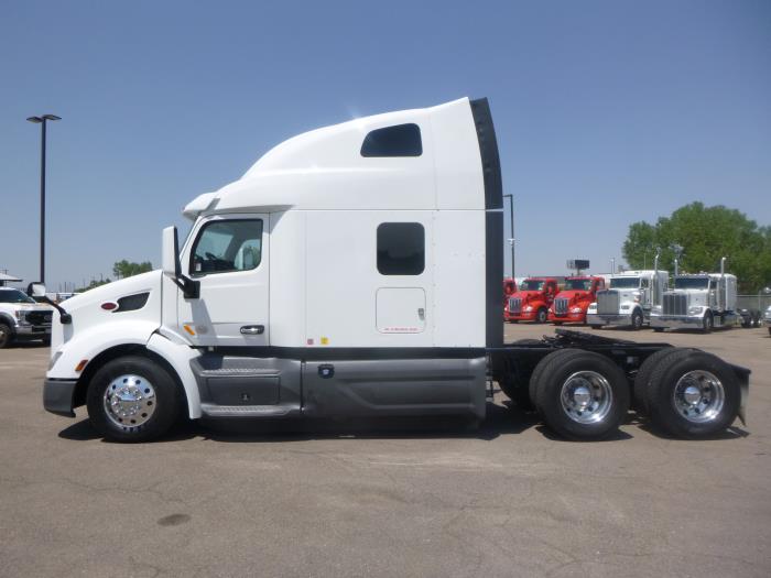 2021 Peterbilt 579-4