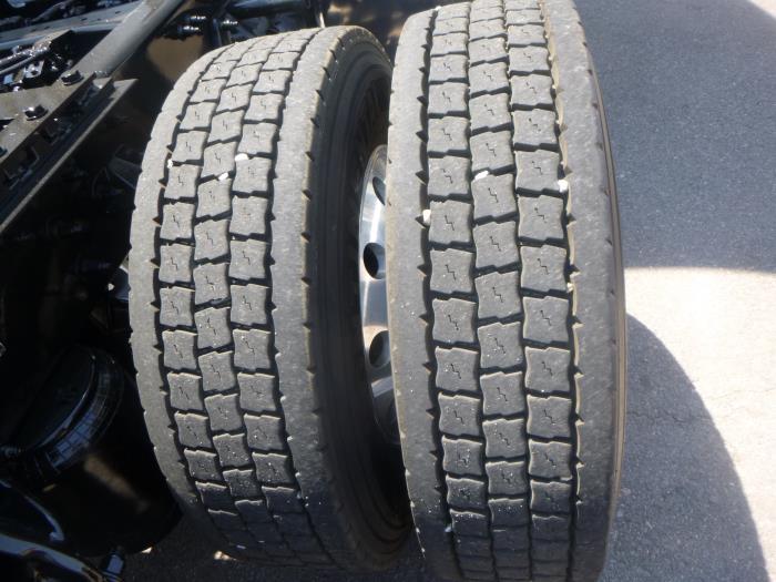 2021 Peterbilt 579-8