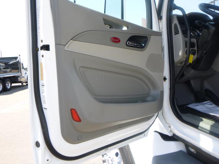 2021 Peterbilt 579-12