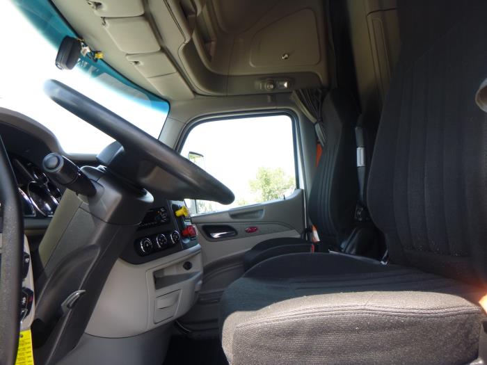 2021 Peterbilt 579-13