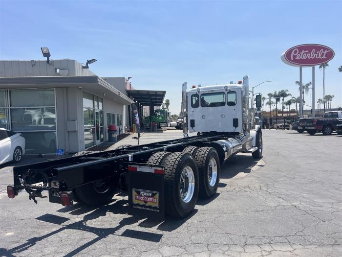 2026 Peterbilt 589-12