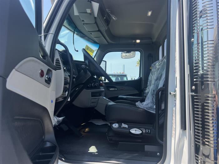 2026 Peterbilt 589-25