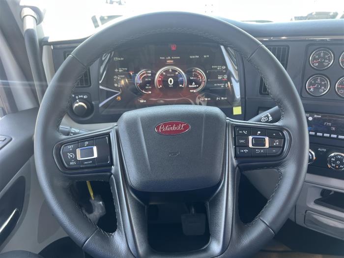 2026 Peterbilt 589-32