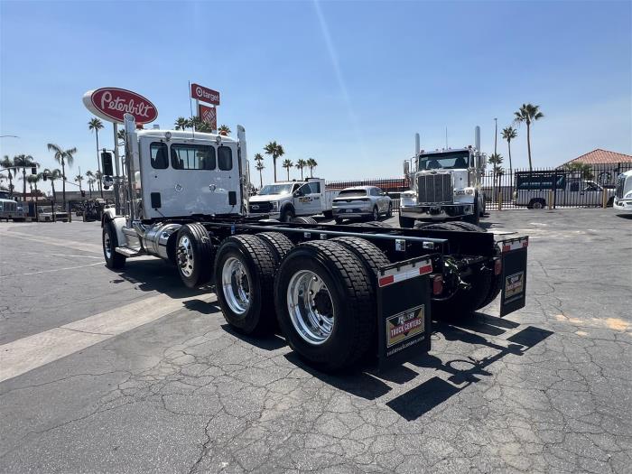 2026 Peterbilt 589-18