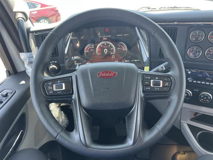2026 Peterbilt 589-38