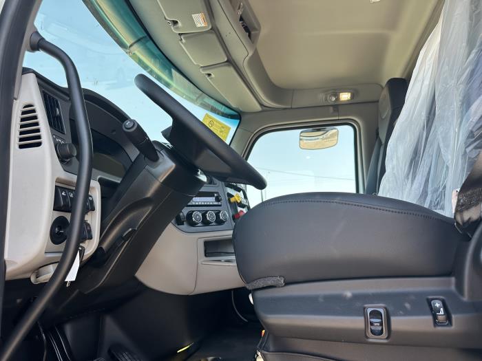 2026 Peterbilt 567-7