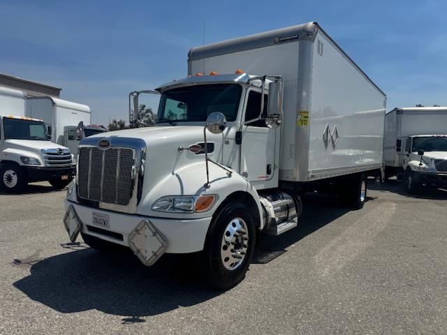 2020 Peterbilt 337 photo 2