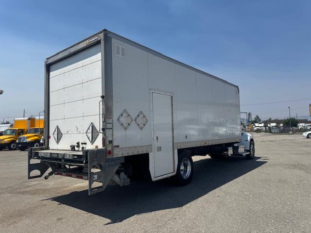 2020 Peterbilt 337-4